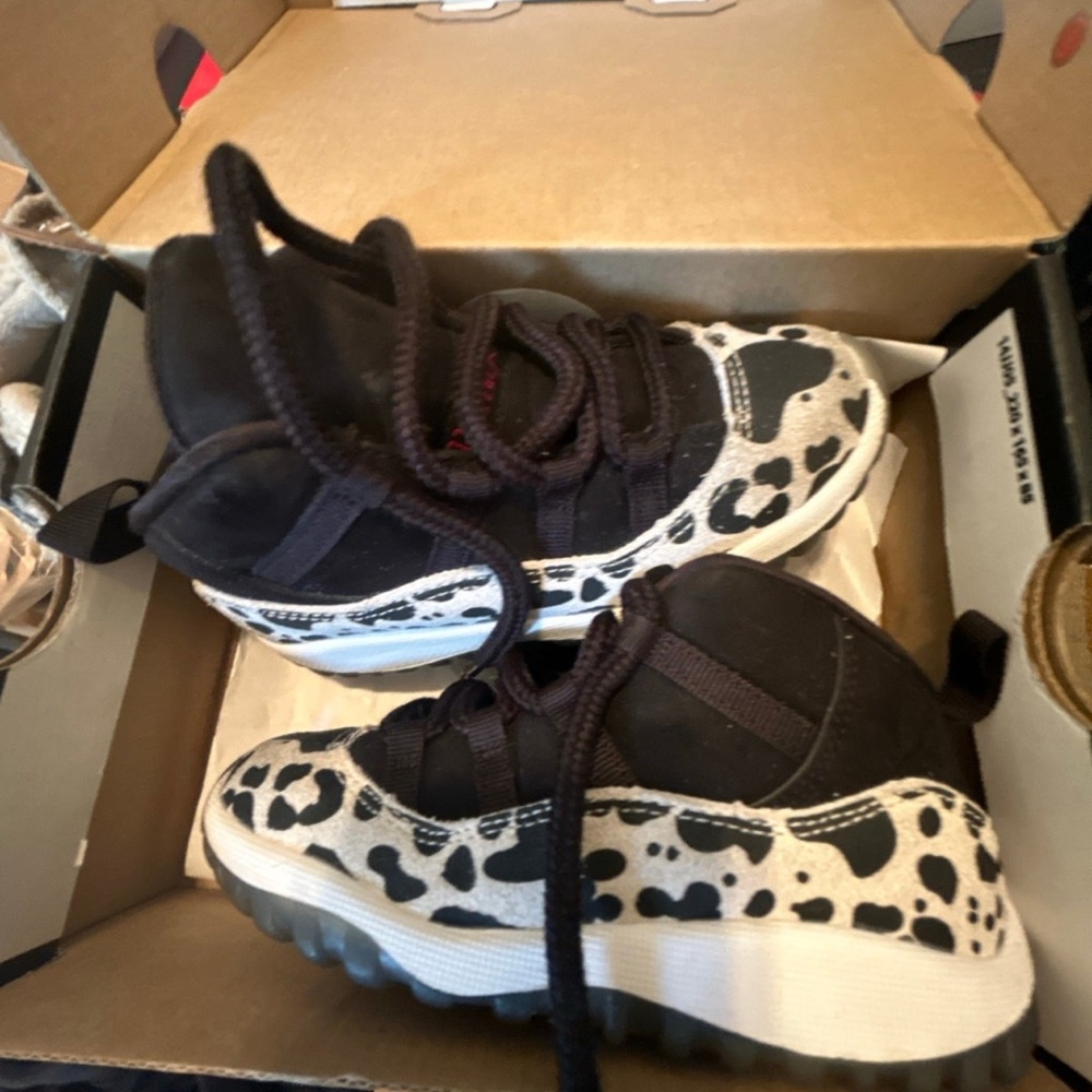 Kids Jordan 11s